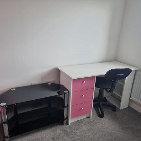 Kingsize Room Close To The A30 Camborne Pool Экстерьер фото